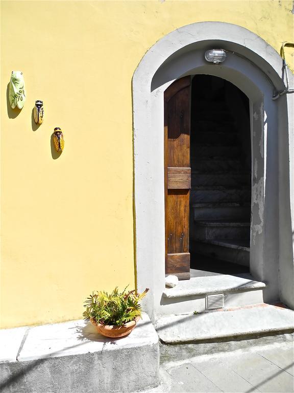 Bed and Breakfast Sotto Il Castello Trebiano Экстерьер фото