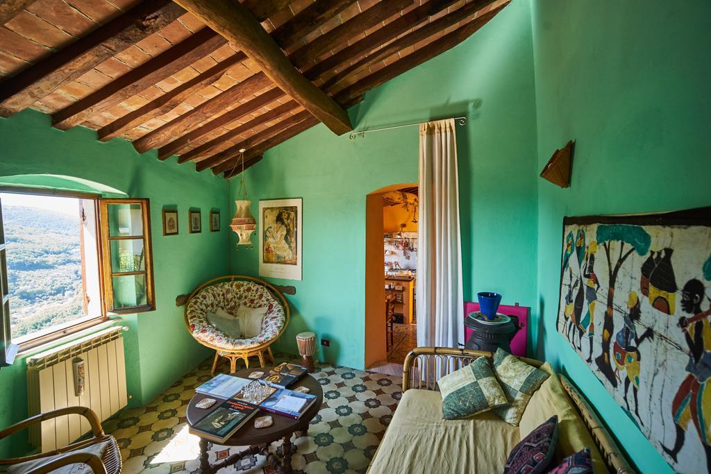 Bed and Breakfast Sotto Il Castello Trebiano Экстерьер фото
