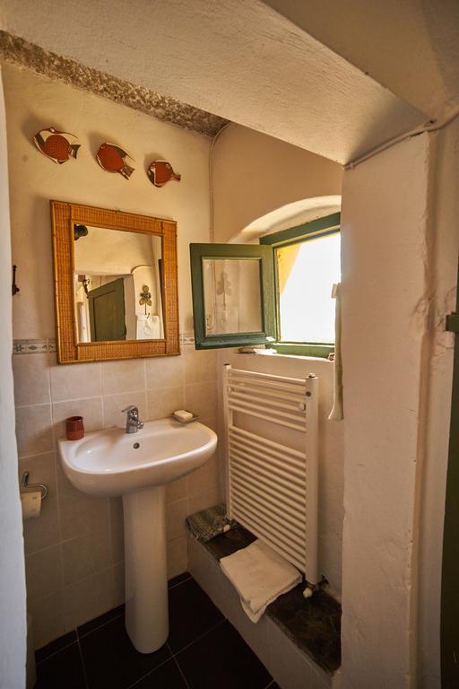 Bed and Breakfast Sotto Il Castello Trebiano Экстерьер фото