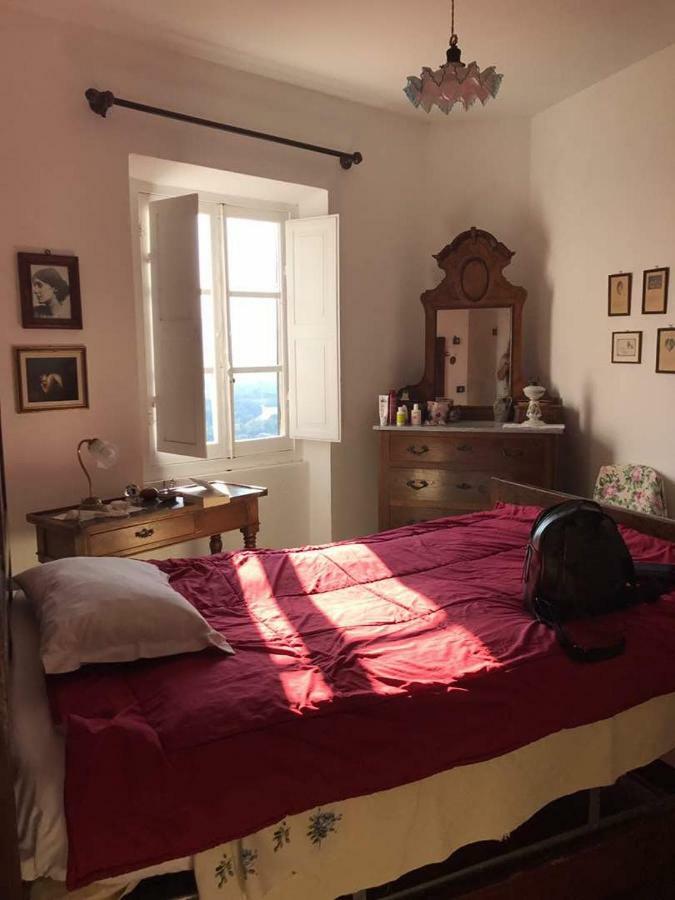Bed and Breakfast Sotto Il Castello Trebiano Экстерьер фото